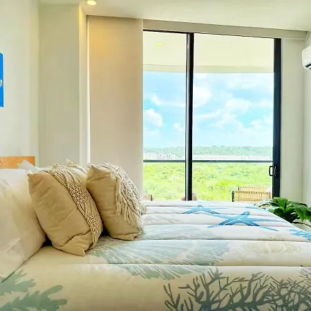 Magnificent - - Jacuzzis! Apartamento