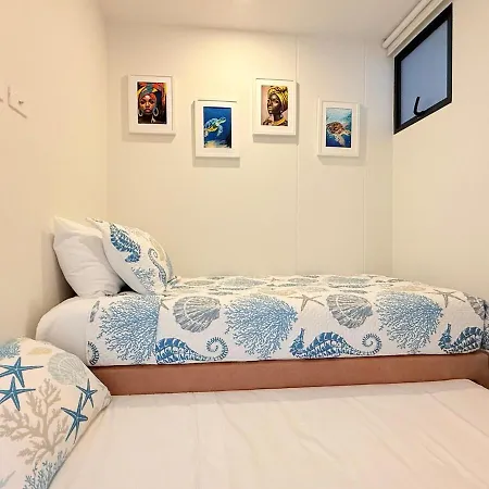 Magnificent - - Jacuzzis! Apartamento
