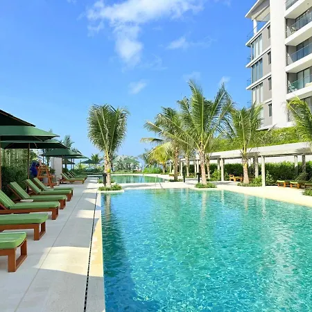 Magnificent - - Jacuzzis! *