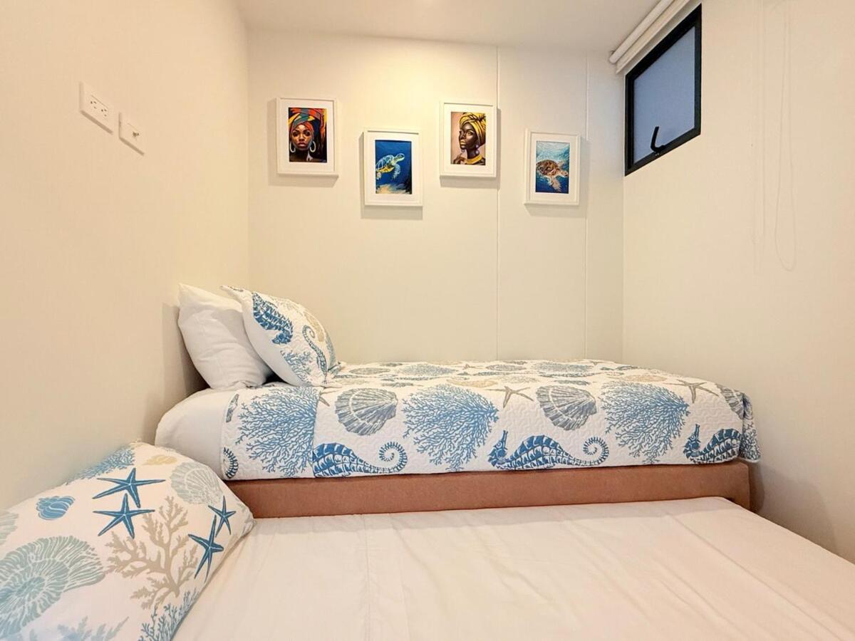 Magnificent - - Jacuzzis! Apartamento