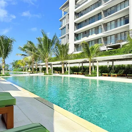 Magnificent - - Jacuzzis!